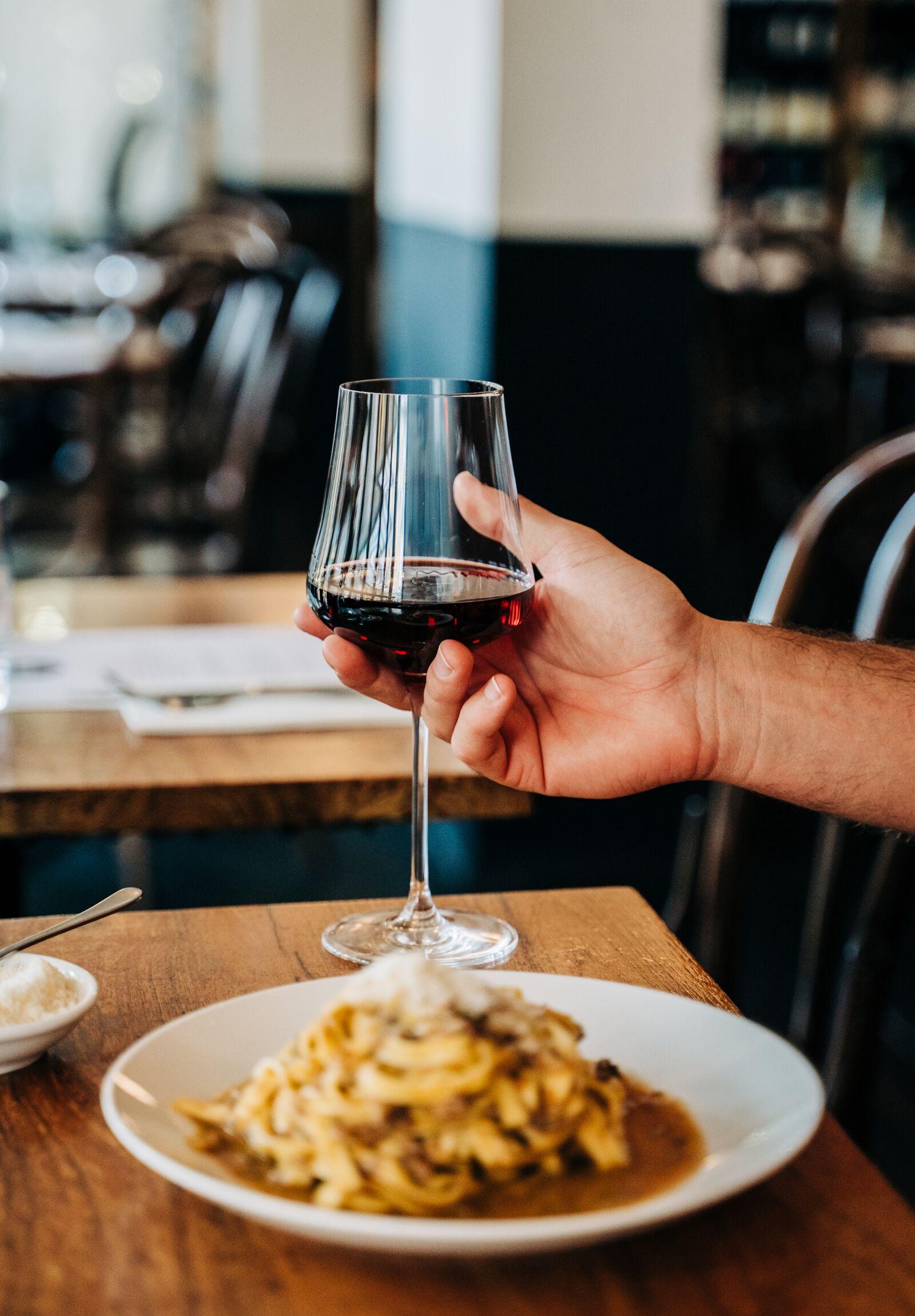 STROLL DOWN ROKEBY ROAD AND CATCH UP WITH FRIENDS AT ONE OF THE MANY CULINARY HAVENS ON OFFER.